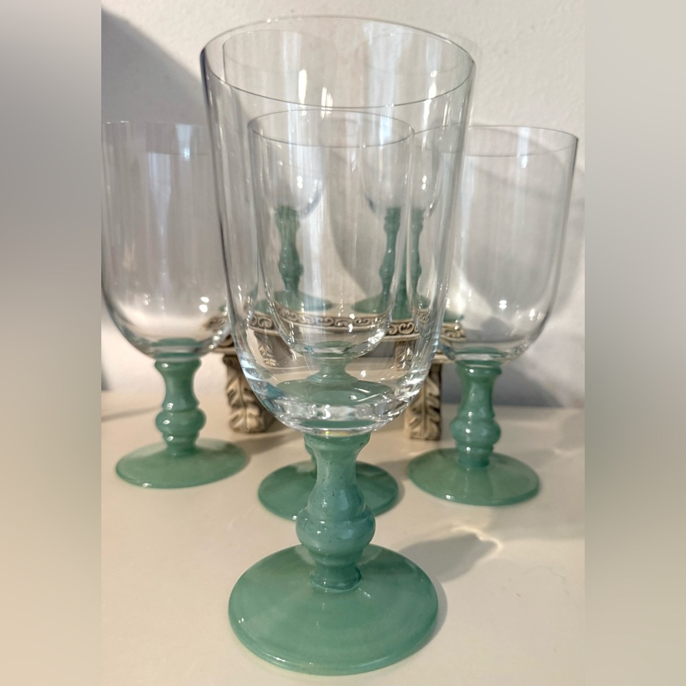 4 Villeroy and Boch Romania Isabelle Green Jade Claret Wine Glasses - Picture 3 of 15